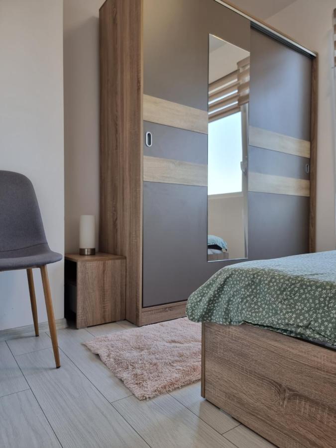 Cozy Apartment With Balcony On The Black Sea- Part Of The Family 'Vicki Apart Varna Esterno foto