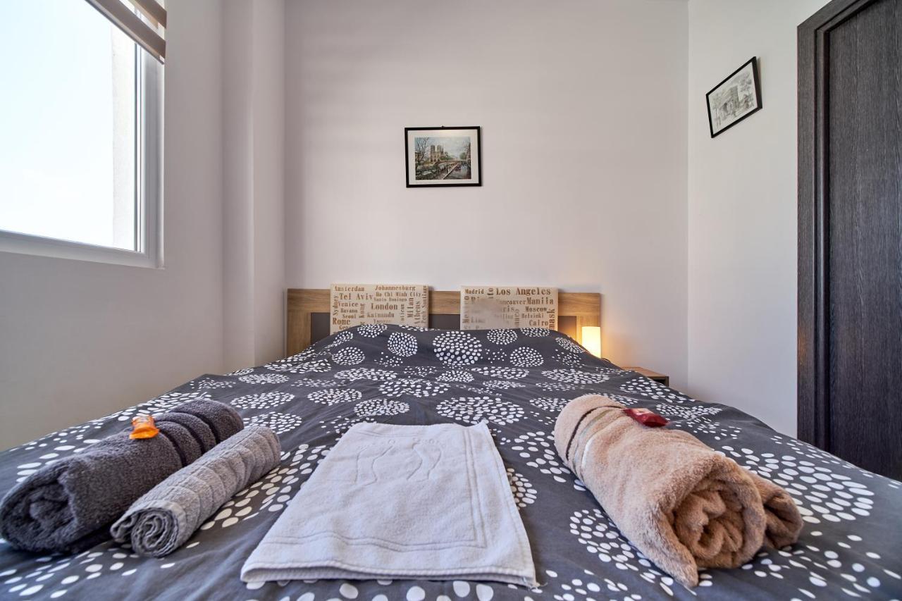 Cozy Apartment With Balcony On The Black Sea- Part Of The Family 'Vicki Apart Varna Esterno foto