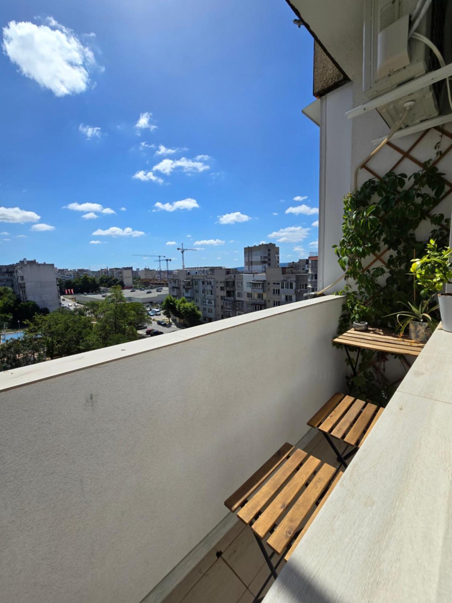 Cozy Apartment With Balcony On The Black Sea- Part Of The Family 'Vicki Apart Varna Esterno foto